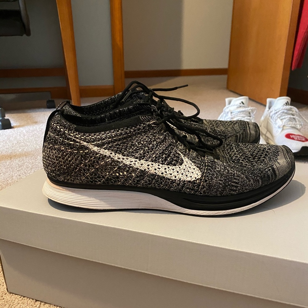 Mens Oreo Flyknit Racers